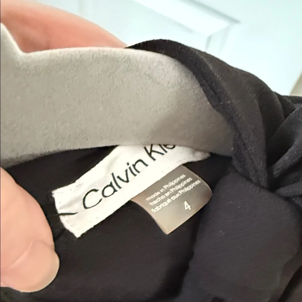 Calvin Klein Chic Black Long-Sleeve Dress with Bow Detail - Picture 6 of 6